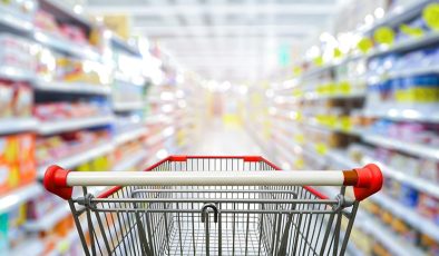 Asgari ücret zammı sonrası marketlerde etiket mesaisi