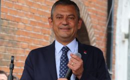 Özgür Özel’den Bakan Şimşek’e: Biraz da zenginlerle uğraş, yoksulun peşini bırak