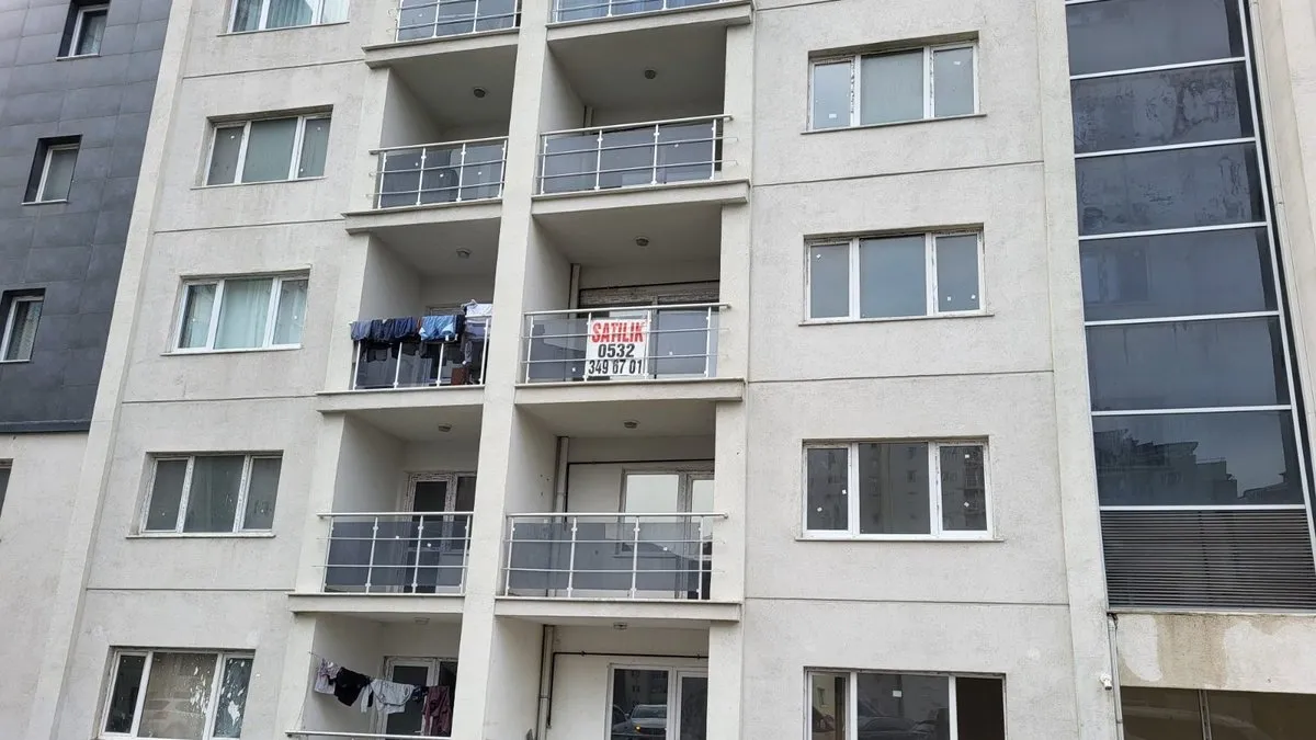 SON DAKİKA | Ölüm saçan, tabut konut kooperatifi: 27 yıllık inşaatı makyajla sattılar